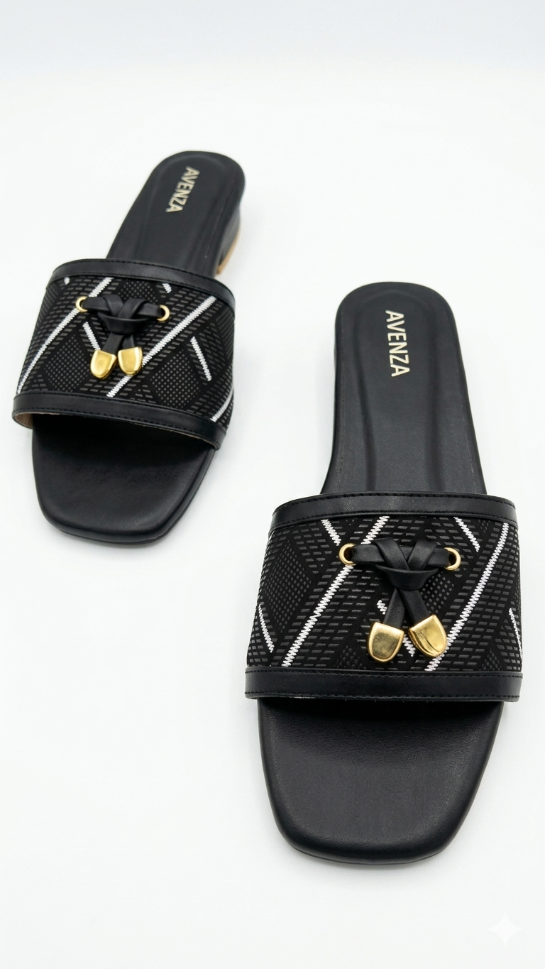 Noir Tassel