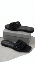 Nero Flats